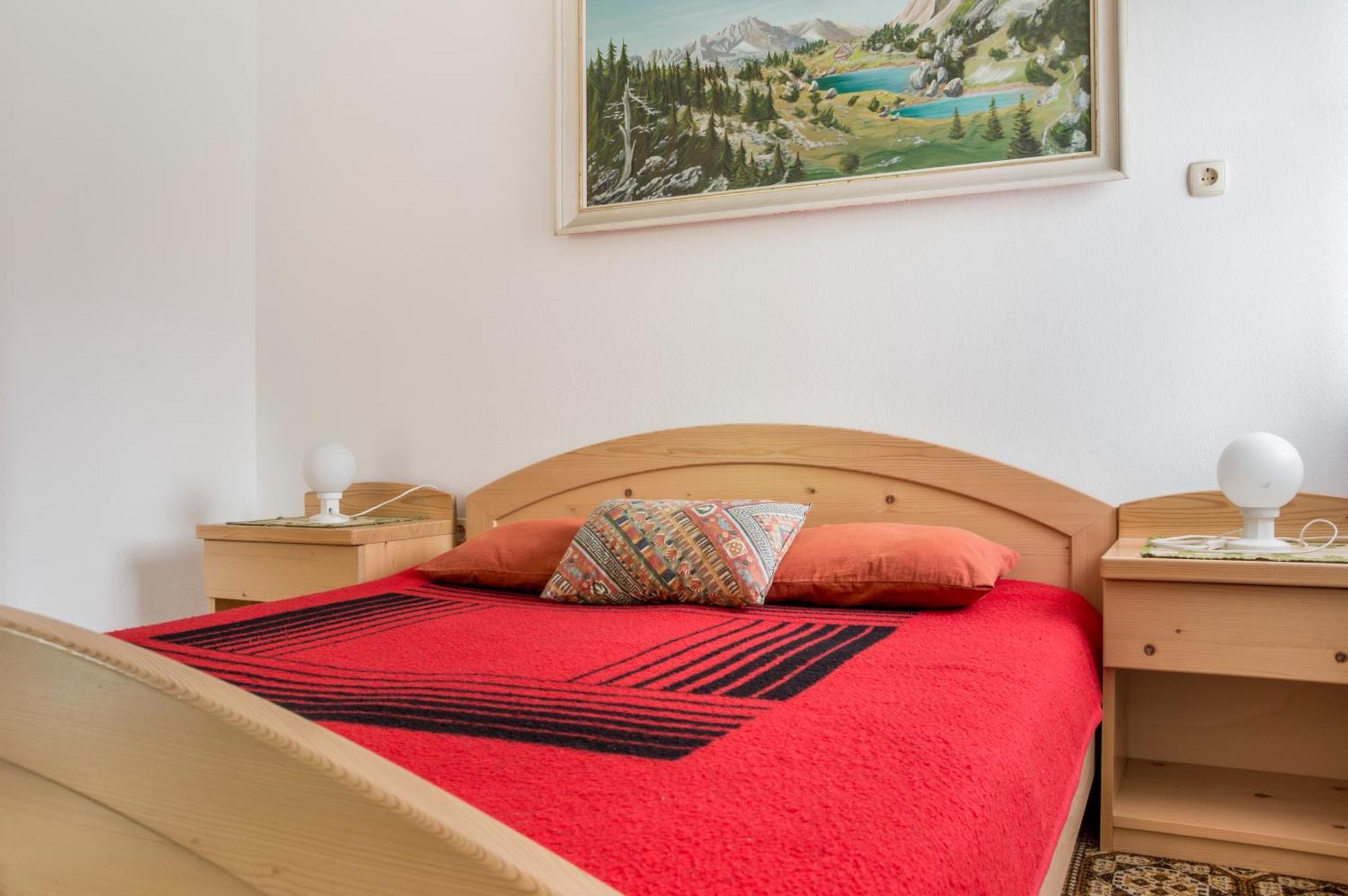 Apartament Stros