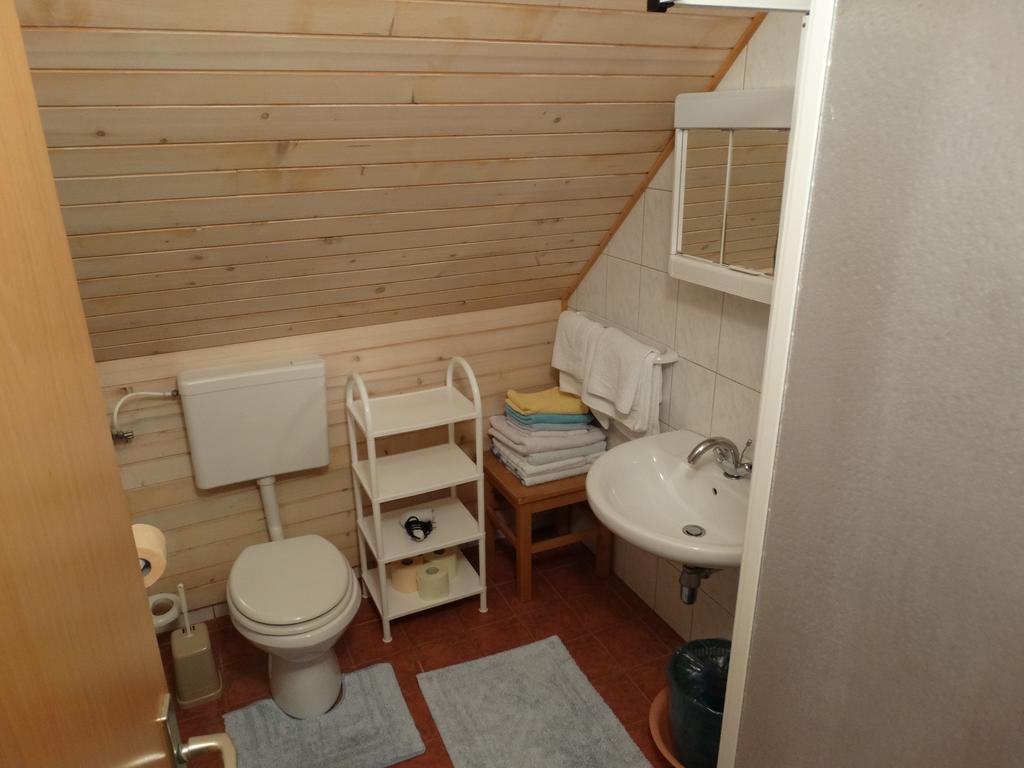Apartament Stros *